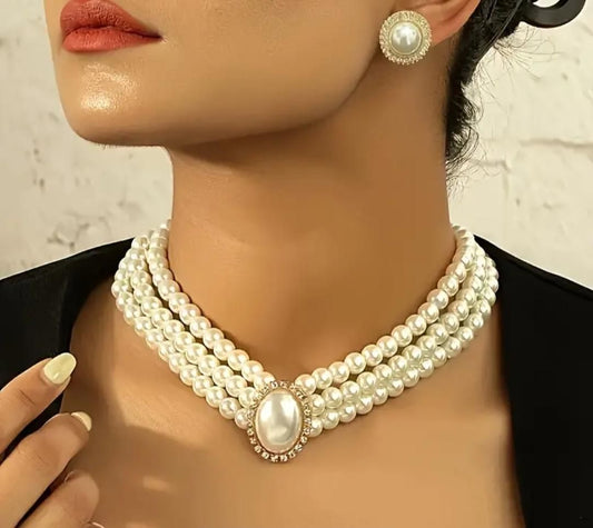 Elegant White Pearl Necklace